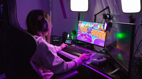 7 Cara Jadi Streamer Pemula Hingga Sukses Raih Popularitas 7 Cara Jadi Streamer Pemula Hingga Sukses Raih Popularitas