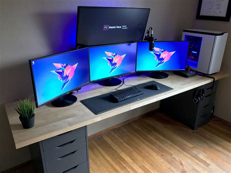 Battlestation Refresh 2017 Computer Desk Setup Video Game Rooms Battlestation Refresh 2017 Computer Desk Setup Video Game Rooms