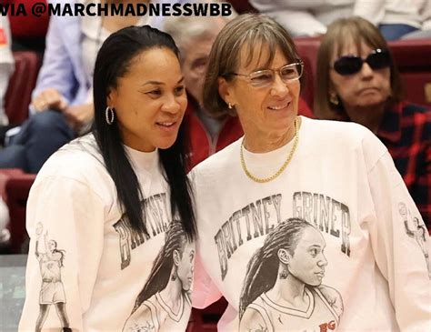 Dawn Staley Lisa Boyer A Special Bond Of South Carolina S Old Married Couple Essentiallysports Dawn Staley Lisa Boyer A Special Bond Of South Carolina S Old Married Couple Essentiallysports