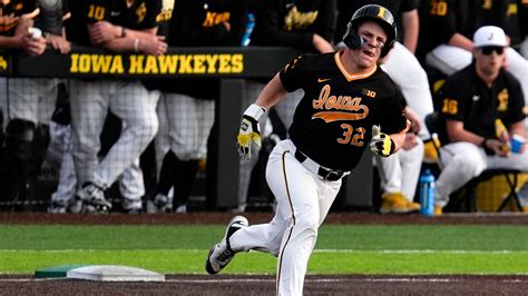 Iowa Baseball Hosts Oregon In Its Biggest Series Since 1990 Iowa Baseball Hosts Oregon In Its Biggest Series Since 1990