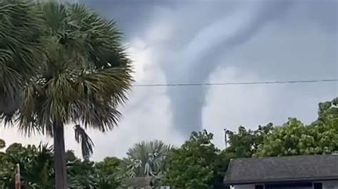 Tornado Touches Down In South Florida Tornado Touches Down In South Florida